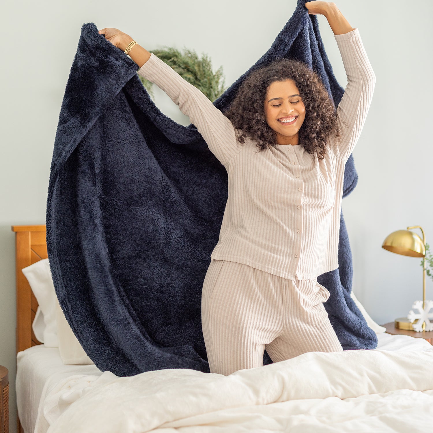 Extra Fluffy™ Neck Roll Pillow + Throw
