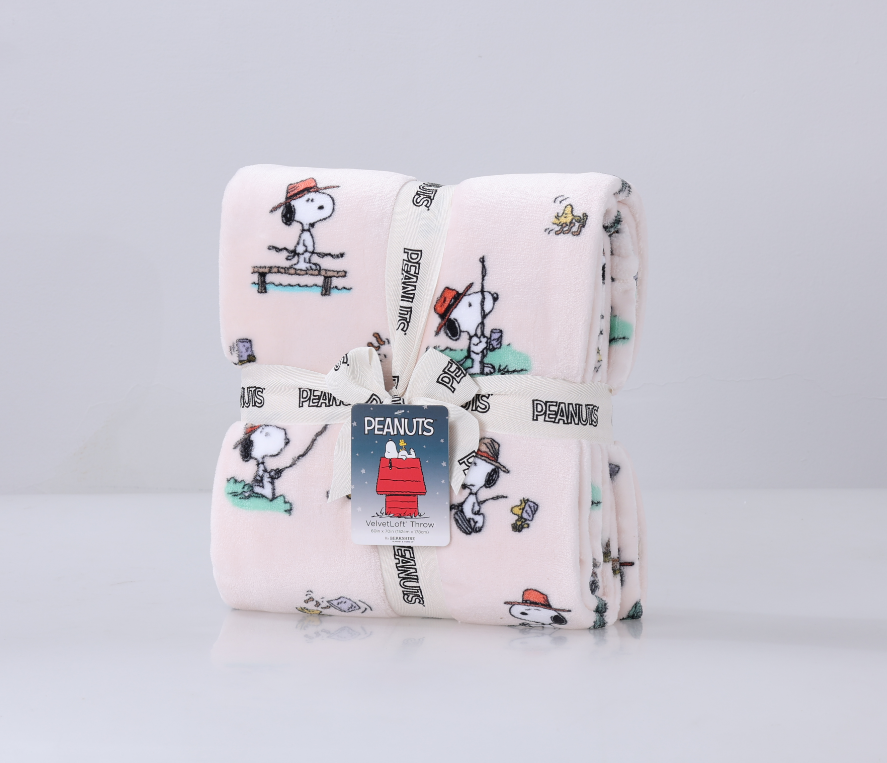 Peanuts® VelvetLoft® Throw