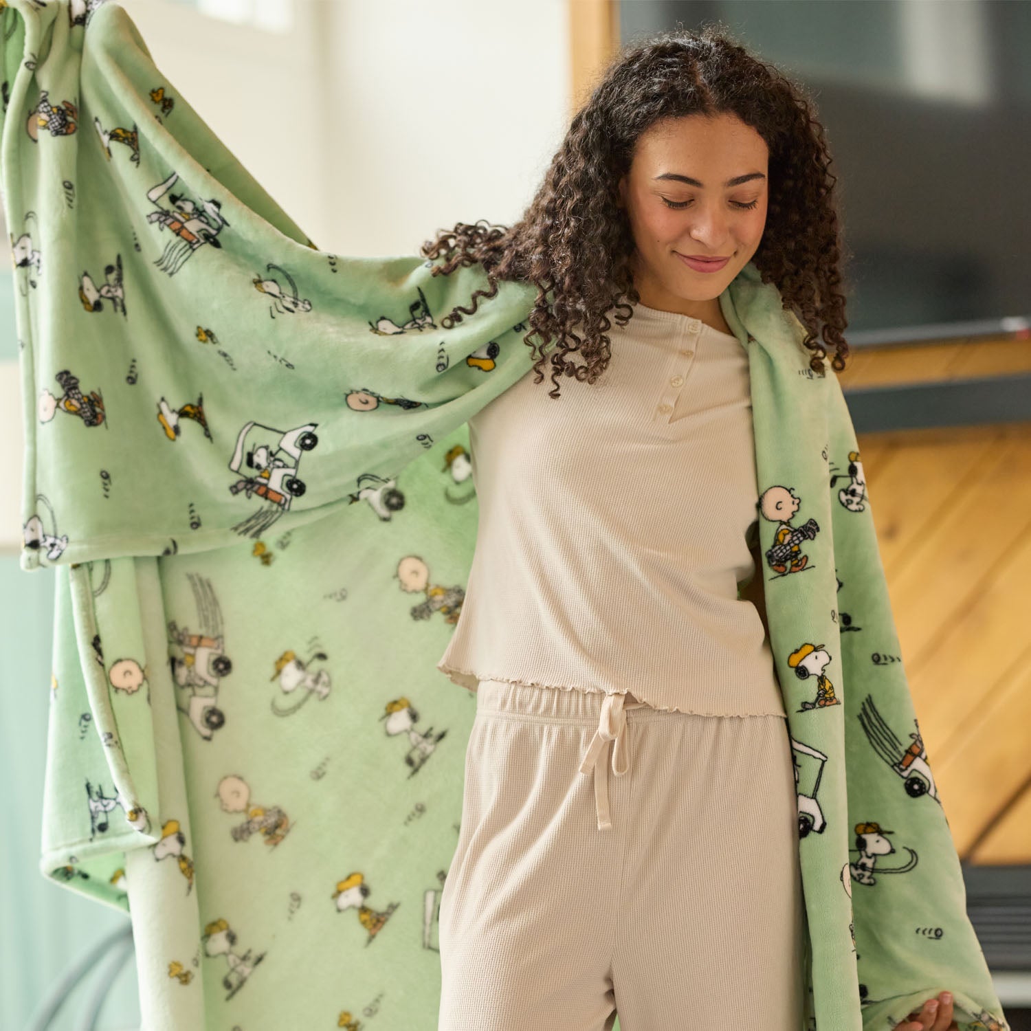 Peanuts® VelvetLoft® Throw