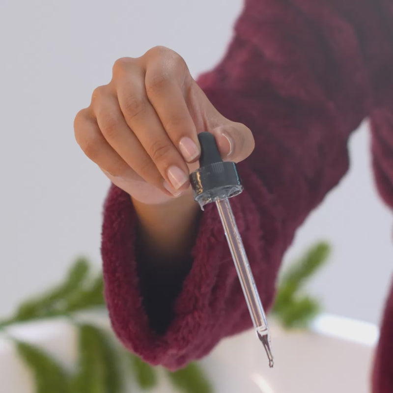 Video of a model wearing our Extra-Fluffy Robe.